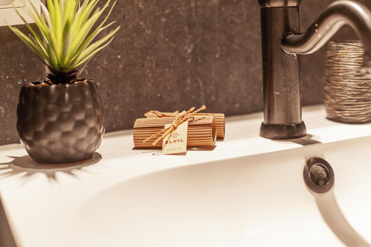 Luxury Suites Palace By Rikas Hotels Antwerpia Zewnętrze zdjęcie